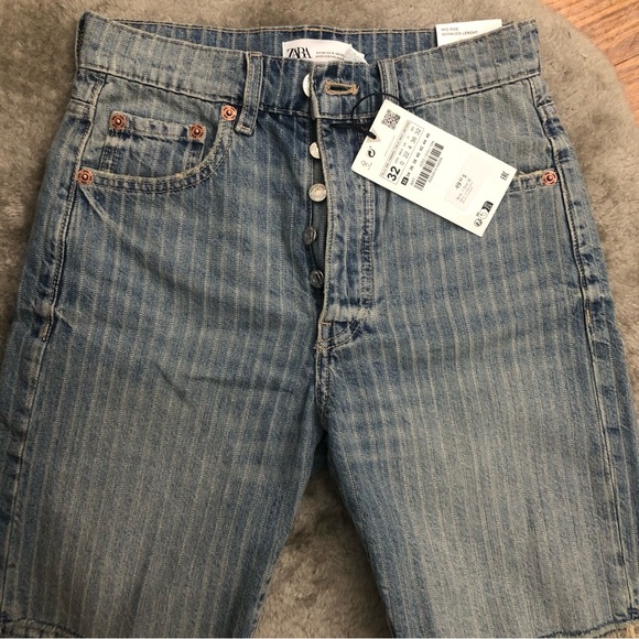 Mid-rise bermuda denim shorts - Picture 4 of 6